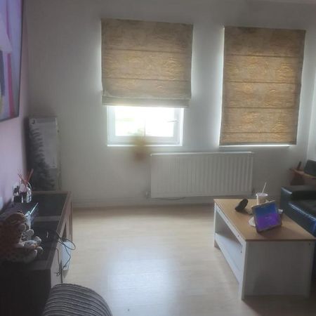 לונדון Nice 2 Bed Apartment מראה חיצוני תמונה